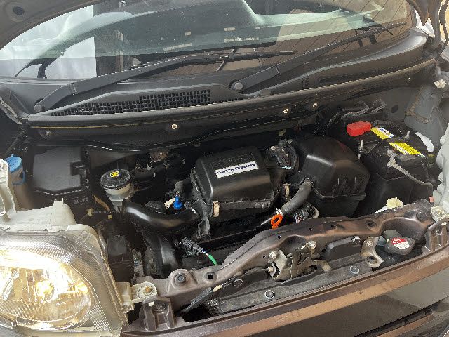 HONDA N BOX 2015 Image 31