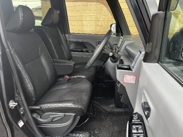 DAIHATSU TANTO CUSTOM 4WD 2020 Image 31