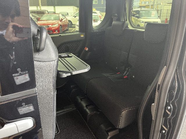 DAIHATSU TANTO CUSTOM 4WD 2020 Image 31