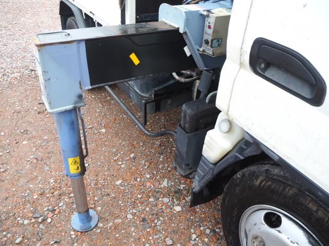 MITSUBISHI CANTER 2004 Image 31