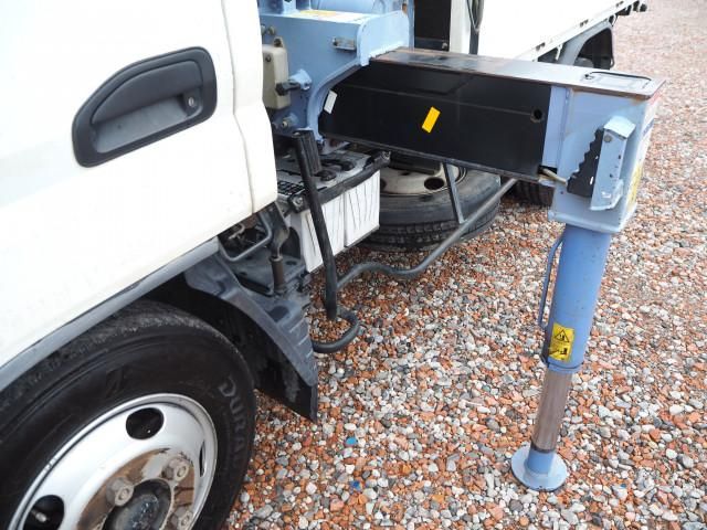 MITSUBISHI CANTER 2004 Image 31
