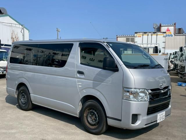 TOYOTA HIACE VAN 2WD 2023 Image 31