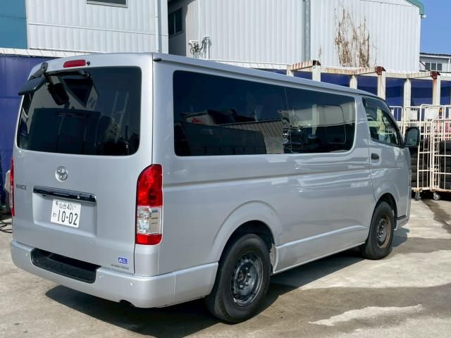 TOYOTA HIACE VAN 2WD 2023 Image 31