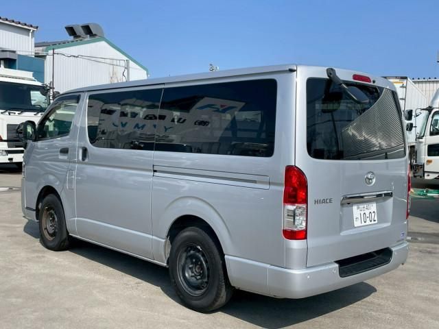 TOYOTA HIACE VAN 2WD 2023 Image 31