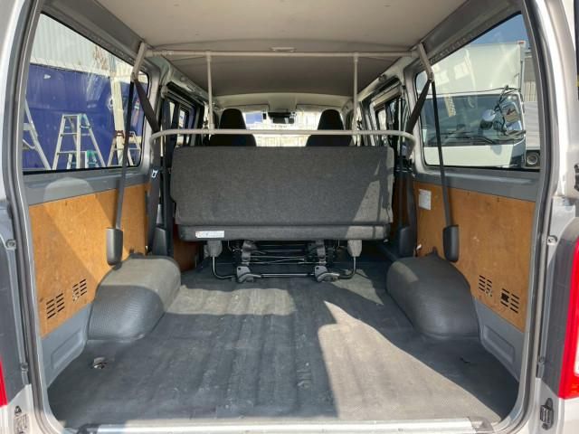 TOYOTA HIACE VAN 2WD 2023 Image 31