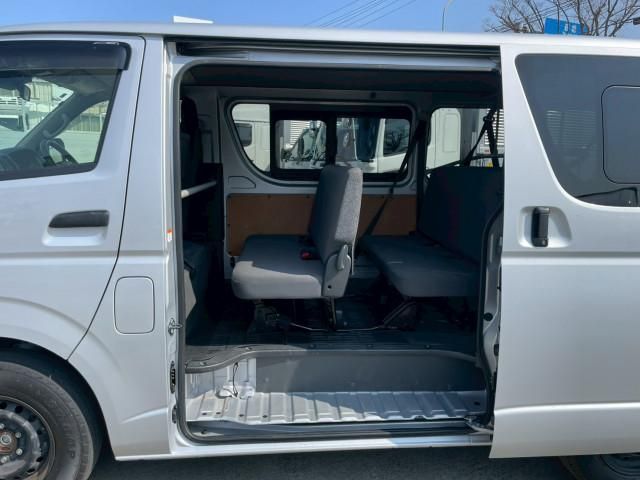TOYOTA HIACE VAN 2WD 2023 Image 31