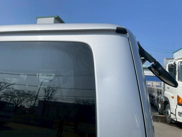 TOYOTA HIACE VAN 2WD 2023 Image 31