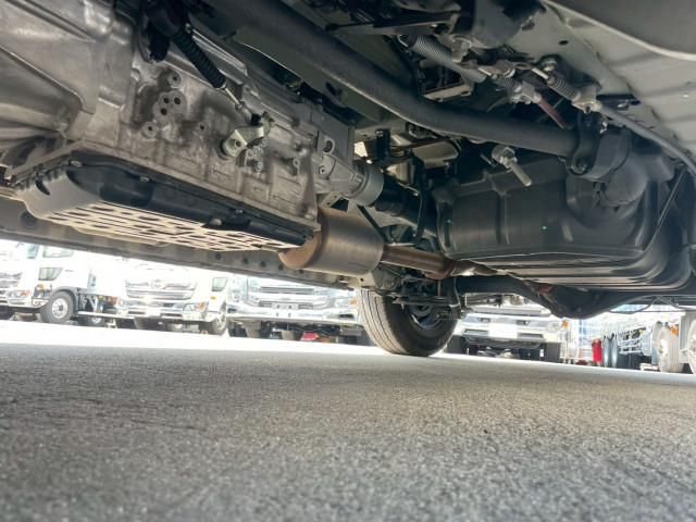 TOYOTA HIACE VAN 2WD 2023 Image 31