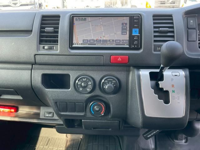 TOYOTA HIACE VAN 2WD 2023 Image 31