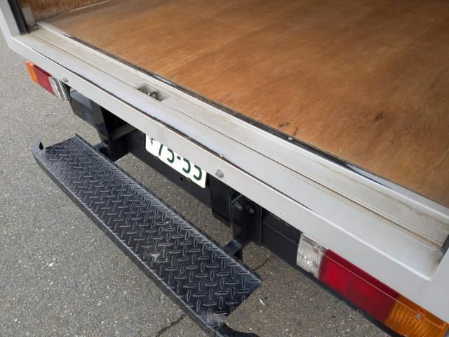 TOYOTA DYNA 2017 Image 31