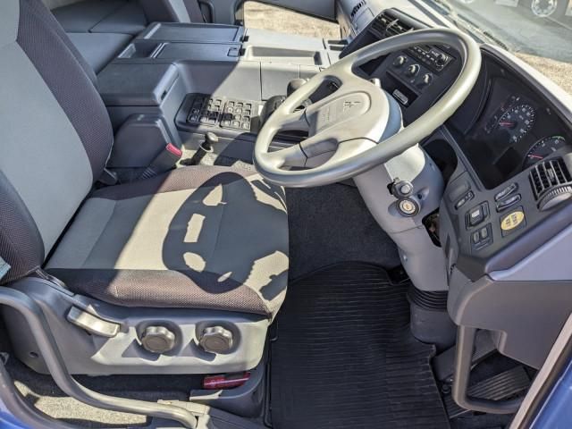 MITSUBISHI FUSOU SUPER GREAT 2014 Image 31