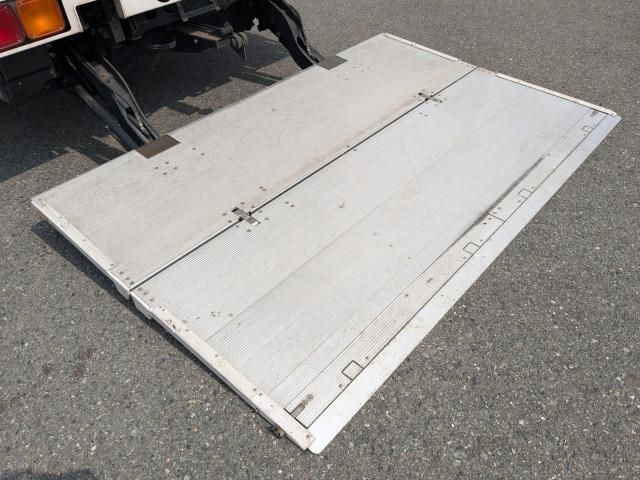 ISUZU FORWARD 2018 Image 31