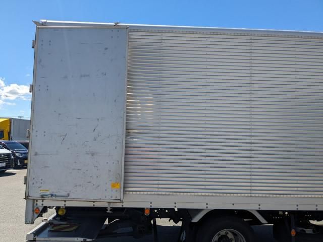 ISUZU FORWARD 2018 Image 31