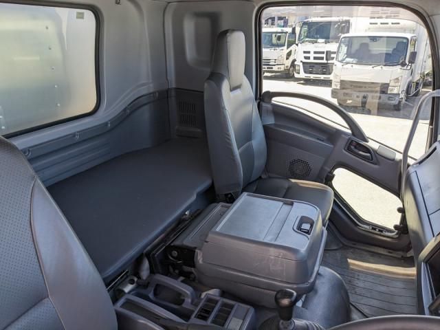ISUZU FORWARD 2018 Image 31