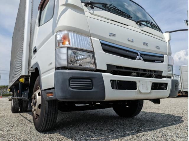 MITSUBISHI CANTER 2018 Image 31
