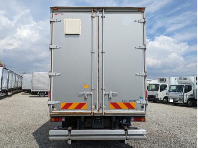MITSUBISHI CANTER 2018 Image 31