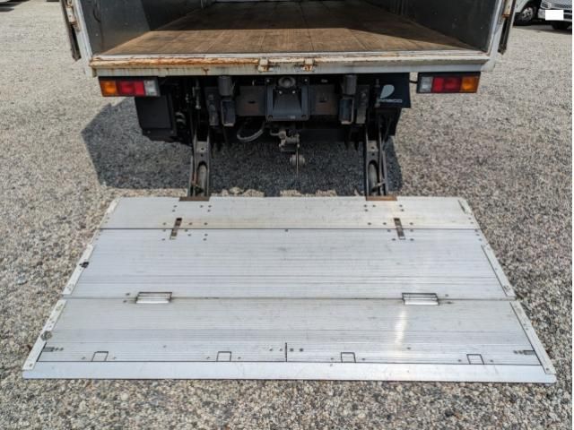 MITSUBISHI CANTER 2018 Image 31