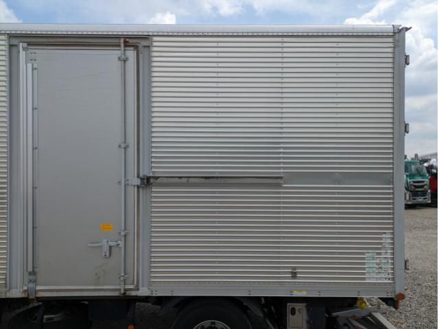 MITSUBISHI CANTER 2018 Image 31