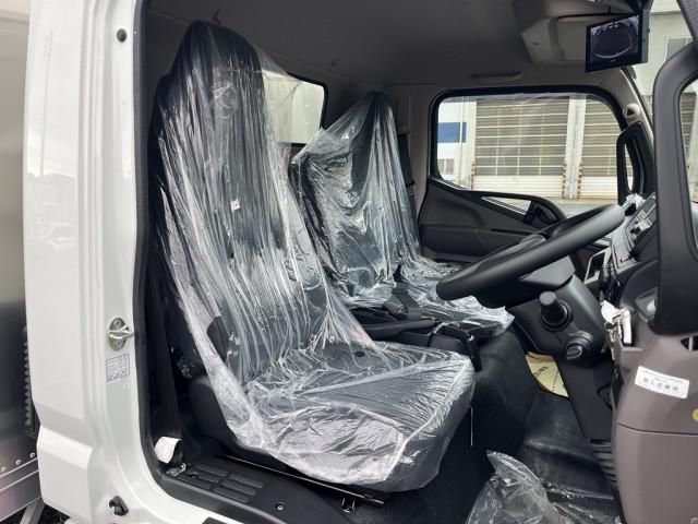 MITSUBISHI CANTER 2025 Image 31