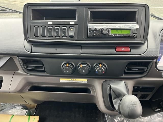 MITSUBISHI CANTER 2025 Image 31