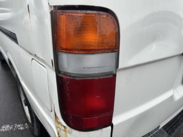 TOYOTA HIACE VAN 1.25T 2WD 2003 Image 31