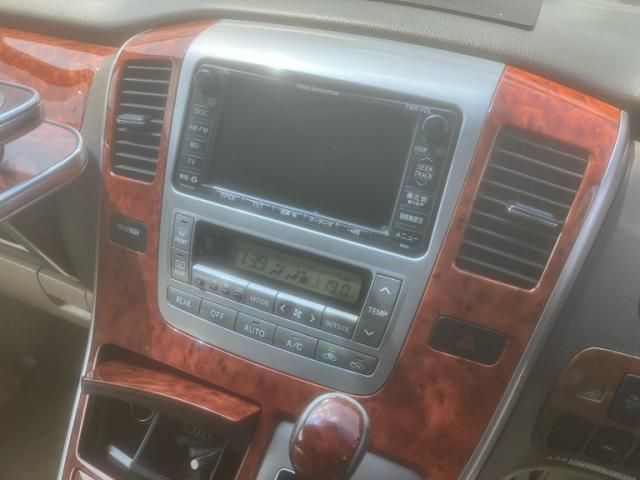 TOYOTA ALPHARD 2004 Image 31