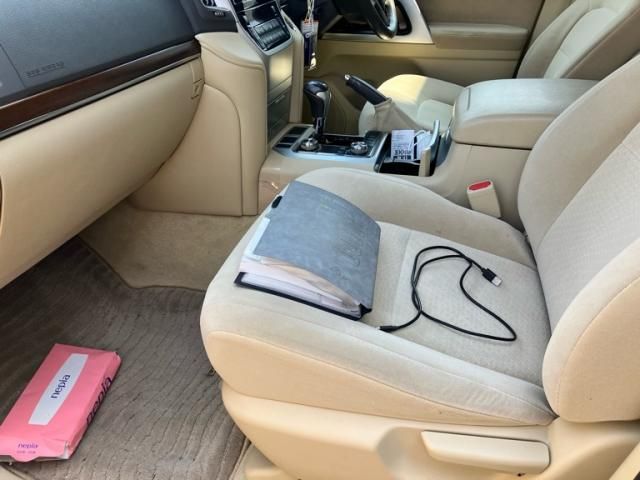 TOYOTA LANDCRUISER WAGON 2015 Image 31