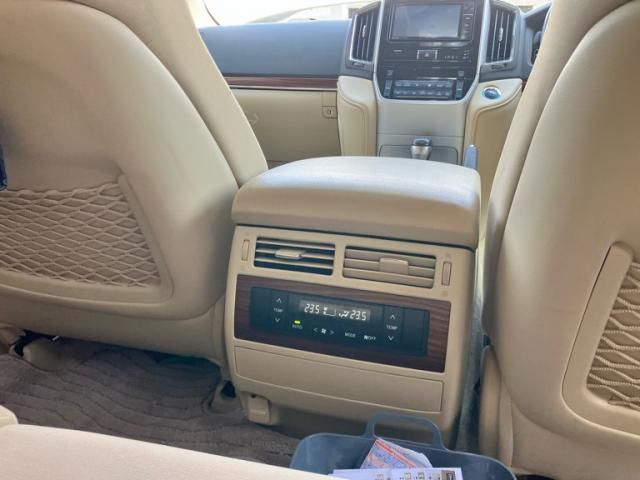 TOYOTA LANDCRUISER WAGON 2015 Image 31