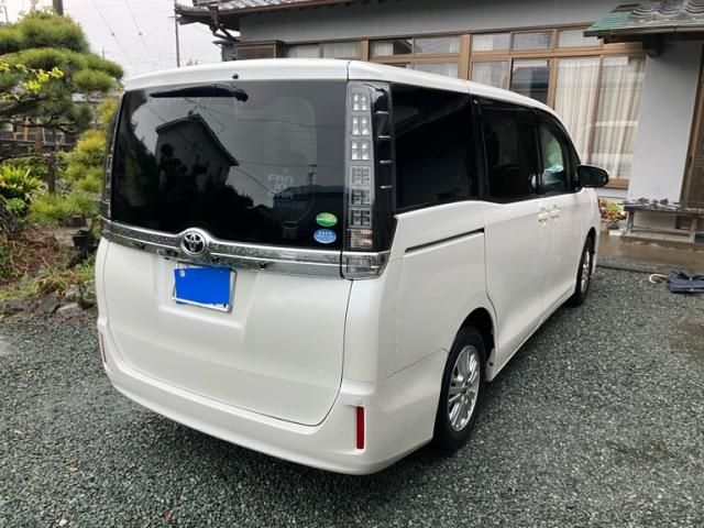 TOYOTA VOXY 2015 Image 31