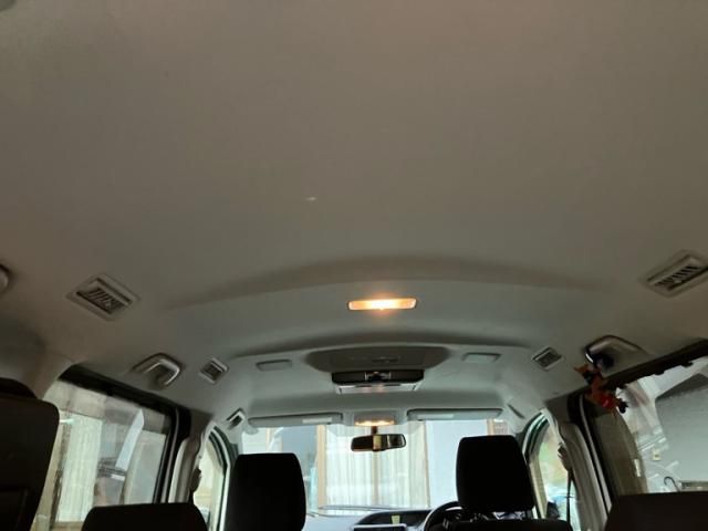 TOYOTA VOXY 2015 Image 31