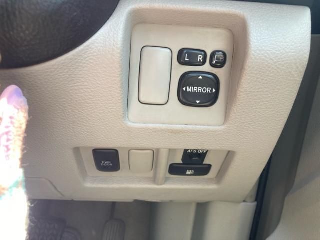 TOYOTA HARRIER 2WD 2008 Image 31