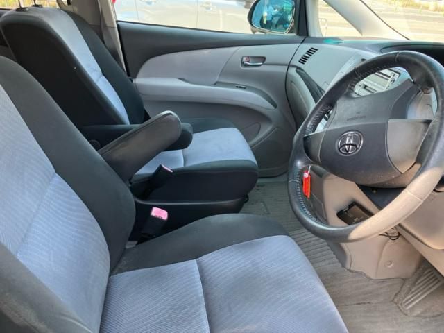 TOYOTA ESTIMA 2006 Image 31
