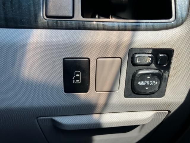 TOYOTA ESTIMA 2006 Image 31