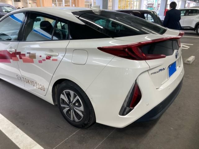 TOYOTA PRIUS PHV 2020 Image 31
