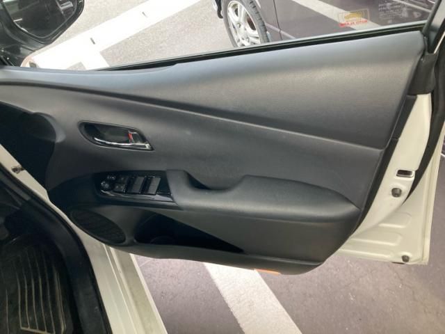 TOYOTA PRIUS PHV 2020 Image 31