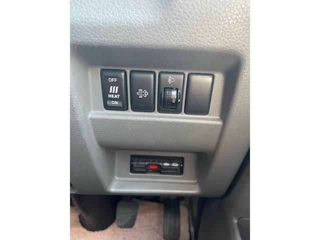 NISSAN NV350 CARAVAN 2012 Image 31