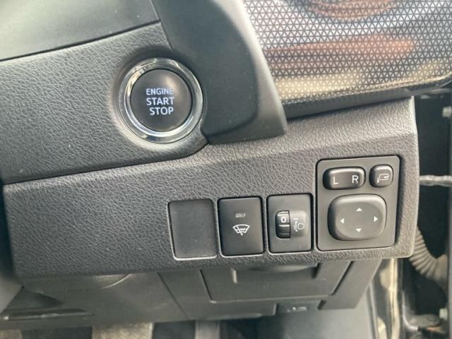 TOYOTA AURIS 4WD 2015 Image 31