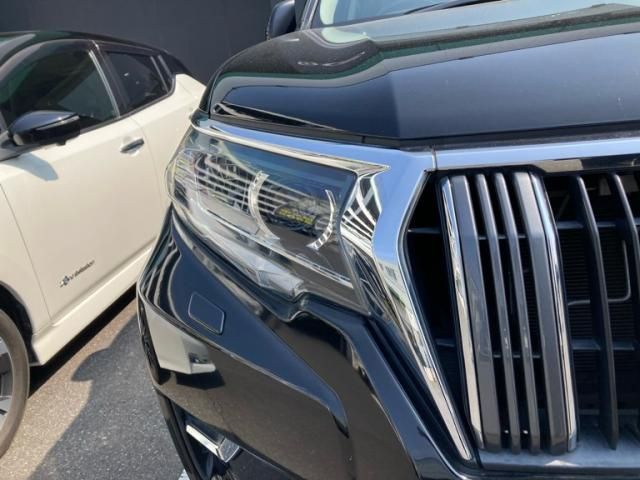 TOYOTA LANDCRUISER PRADO 2019 Image 31