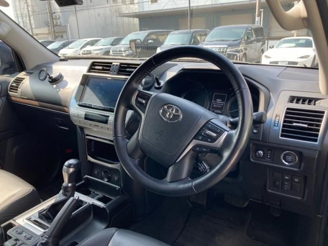 TOYOTA LANDCRUISER PRADO 2019 Image 31