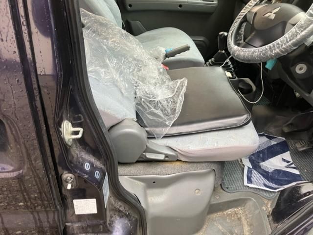 MITSUBISHI MINICAB VAN 2010 Image 31