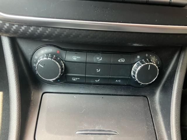 MERCEDES BENZ A CLAS 2013 Image 31