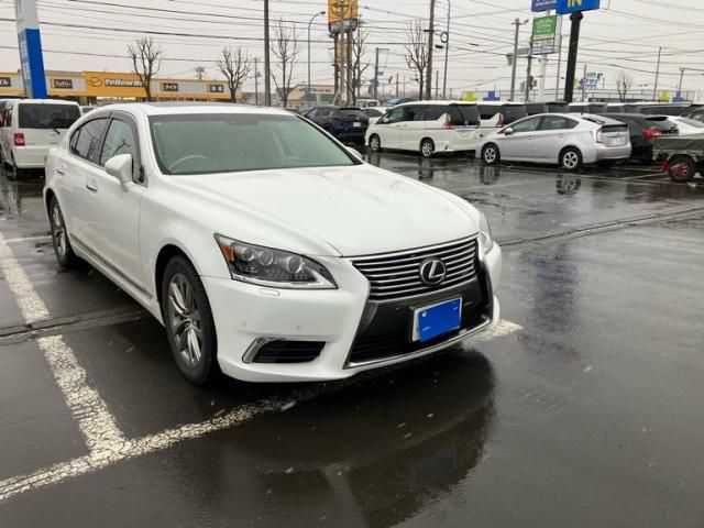 TOYOTA LEXUS LS460 2015 Image 31