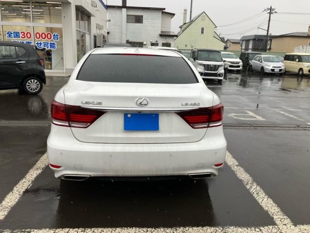 TOYOTA LEXUS LS460 2015 Image 31