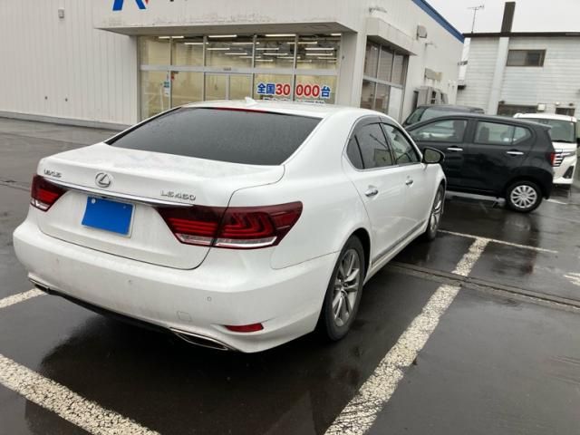 TOYOTA LEXUS LS460 2015 Image 31