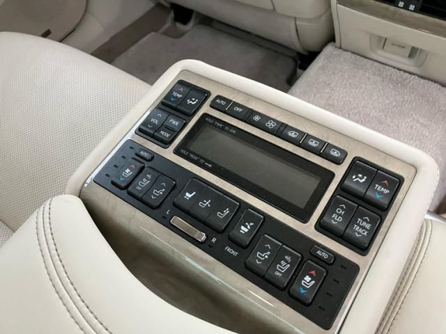 TOYOTA LEXUS LS460 2015 Image 31