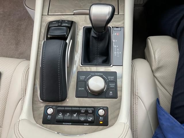 TOYOTA LEXUS LS460 2015 Image 31