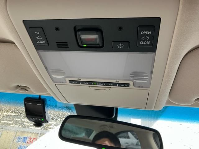 TOYOTA LEXUS LS460 2015 Image 31