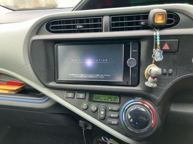 TOYOTA AQUA 2013 Image 31