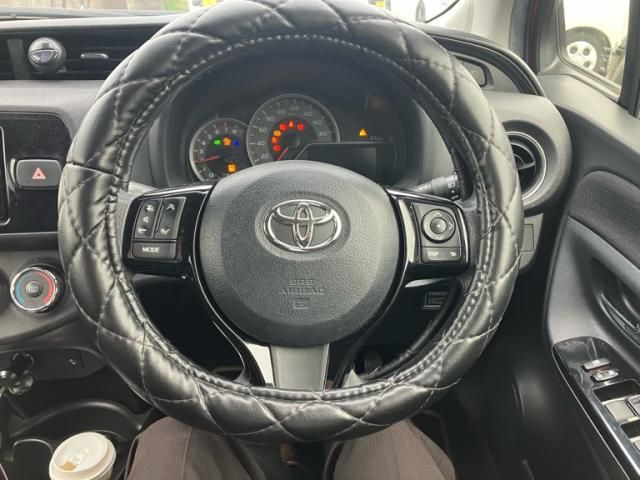 TOYOTA VITZ 2016 Image 31