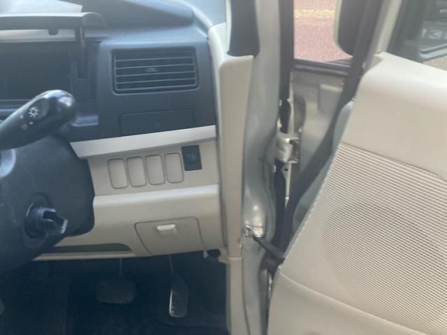 DAIHATSU MOVE 4WD 2010 Image 31